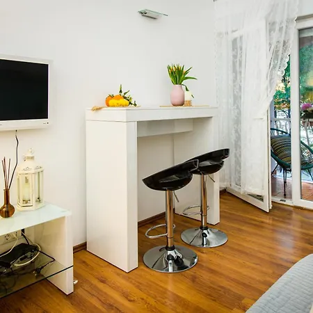 Lavica Bellevue Apartments & Studios Podstrana Exterior photo