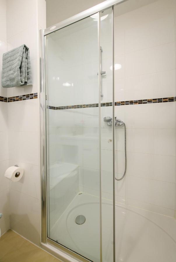 Lavica Bellevue & Appartement Podstrana